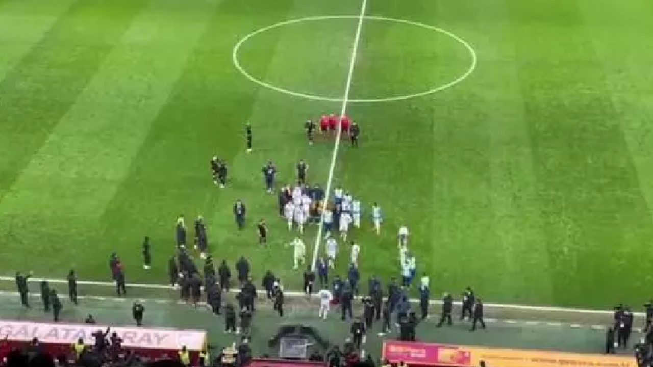 Adana Demirspor Olayı Sonrası TFF'den Tarihi Ceza Kararı! 19 500329