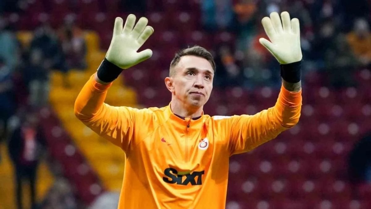 Muslera’dan AZ Alkmaar Maçı Sonrası Olay Yaratan Paylaşım! 25 501556