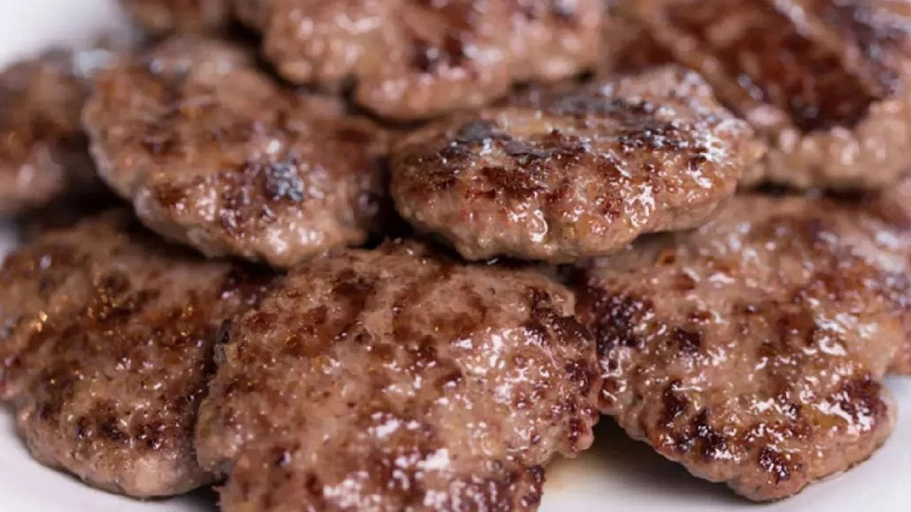 Bu malzeme köftenin dağılmasını önlüyor 9 501936