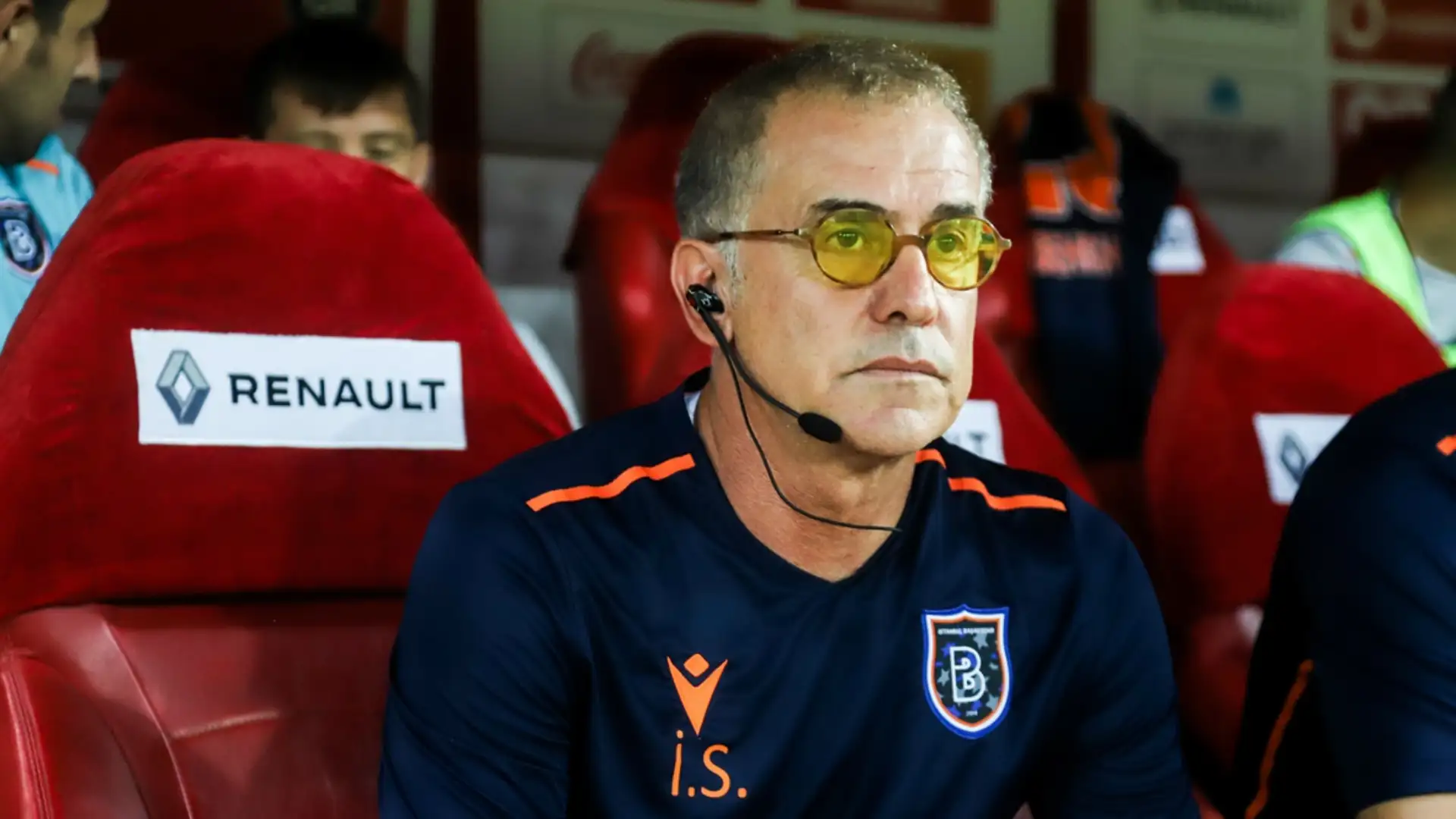 Okan Buruk'a verilen ceza tarihe geçecek 8 502995