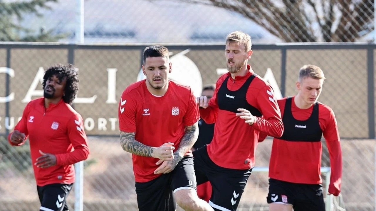 Sivasspor, Fenerbahçe maçı hazırlıklarına start verdi 7 505127