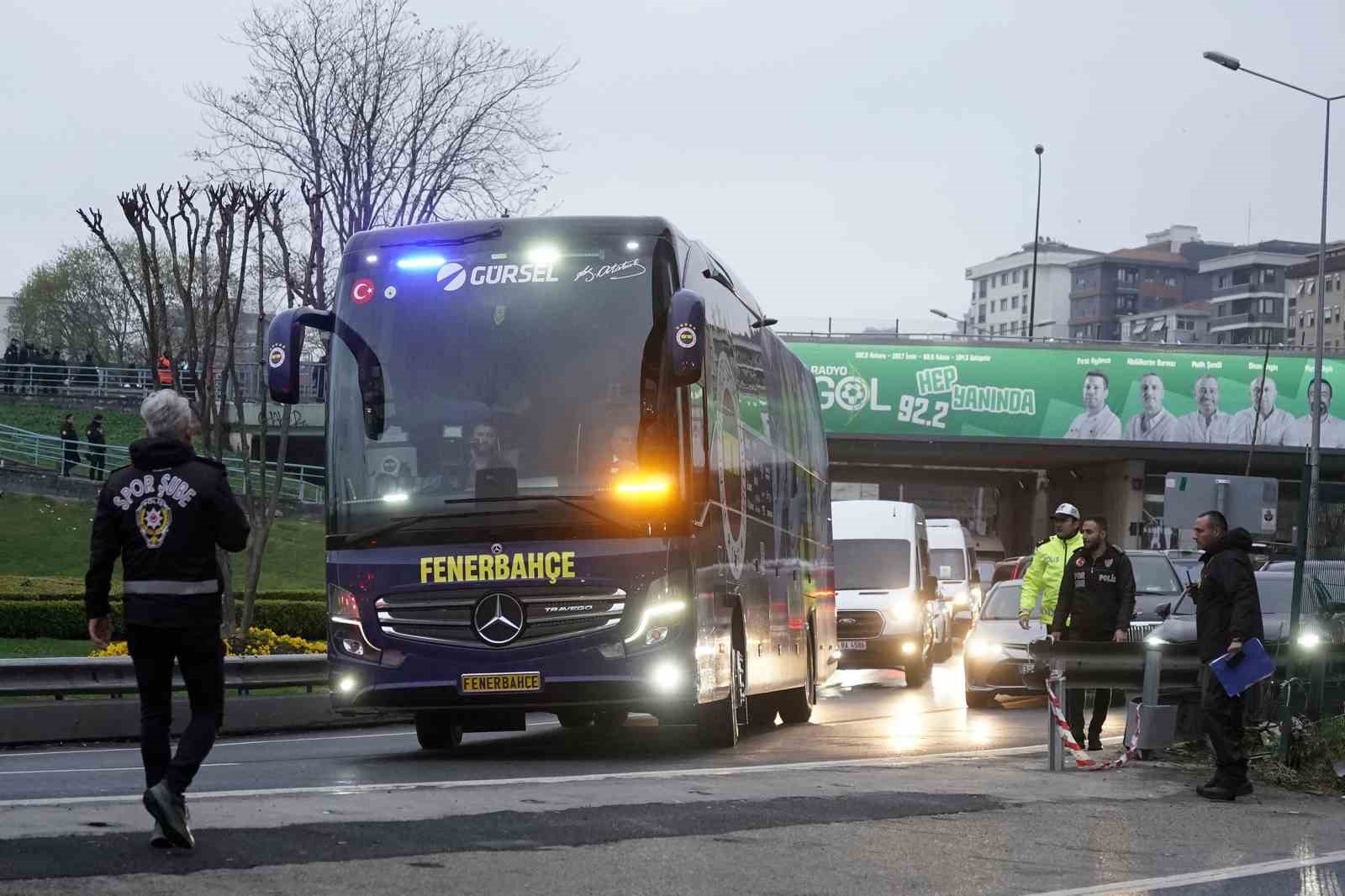 Fenerbahçe, derbi için Ülker Stadyumu’na geldi 18 508657