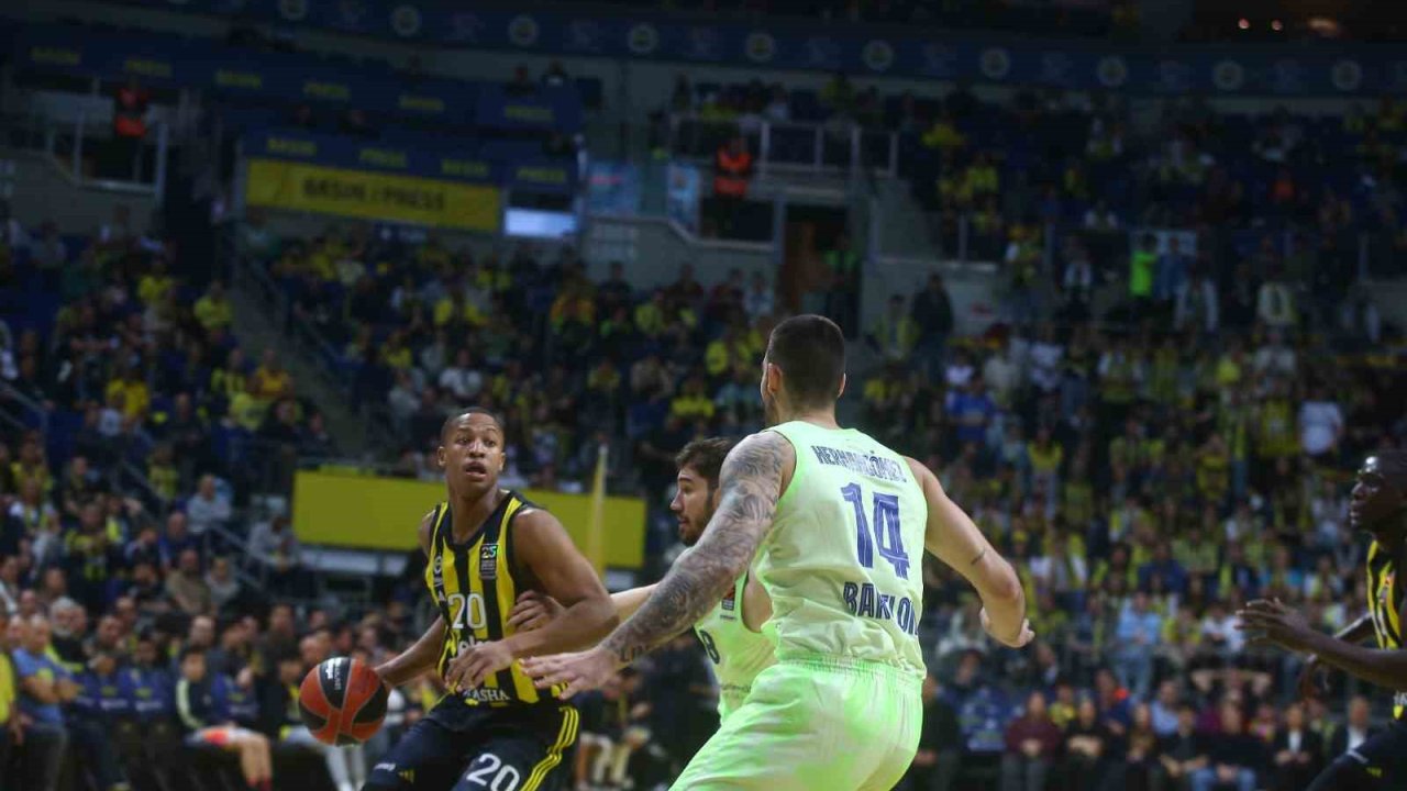 Fenerbahçe Beko, THY Avrupa Ligi'nde Barcelona'ya 83-75 mağlup oldu 3 508718