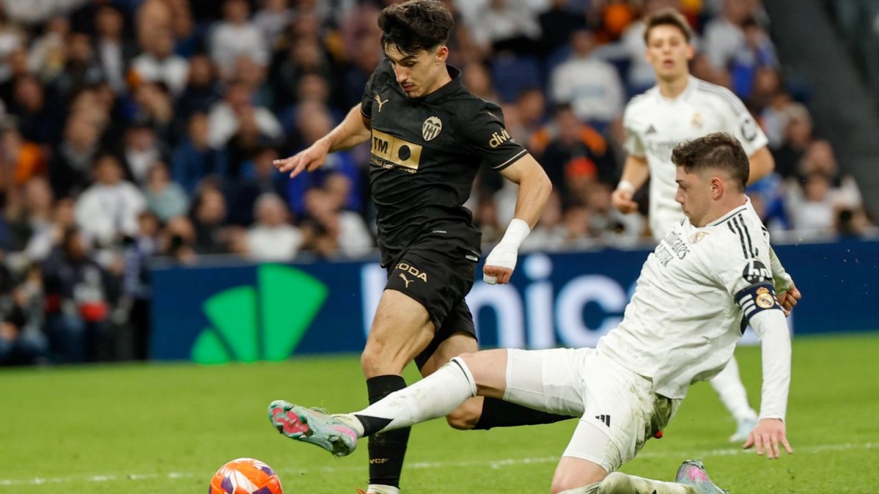 Real Madrid şampiyonluk yarışında ağır darbe aldı 14 509340