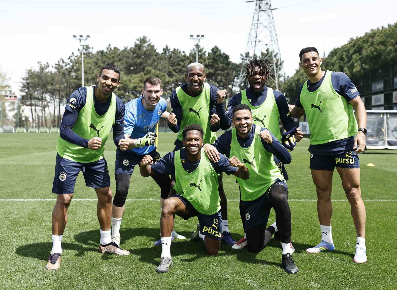 Fenerbahçe, Kayserispor maçı için hazırlıklarını sürdürüyor 8 511693