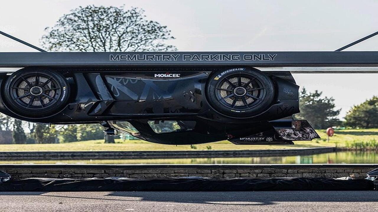 bas asagi giden otomobil 1