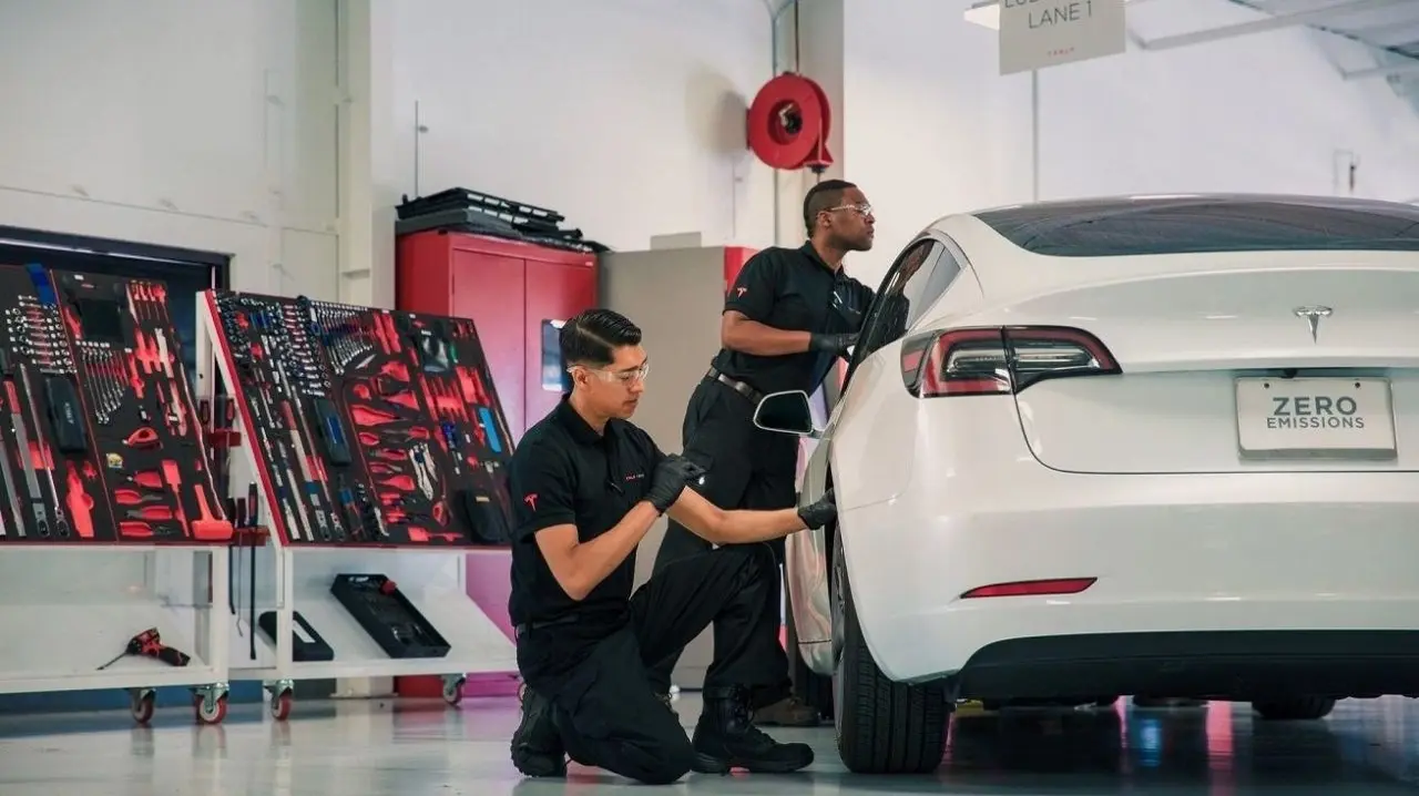 Tesla servis sikayetlerini yapa.webp