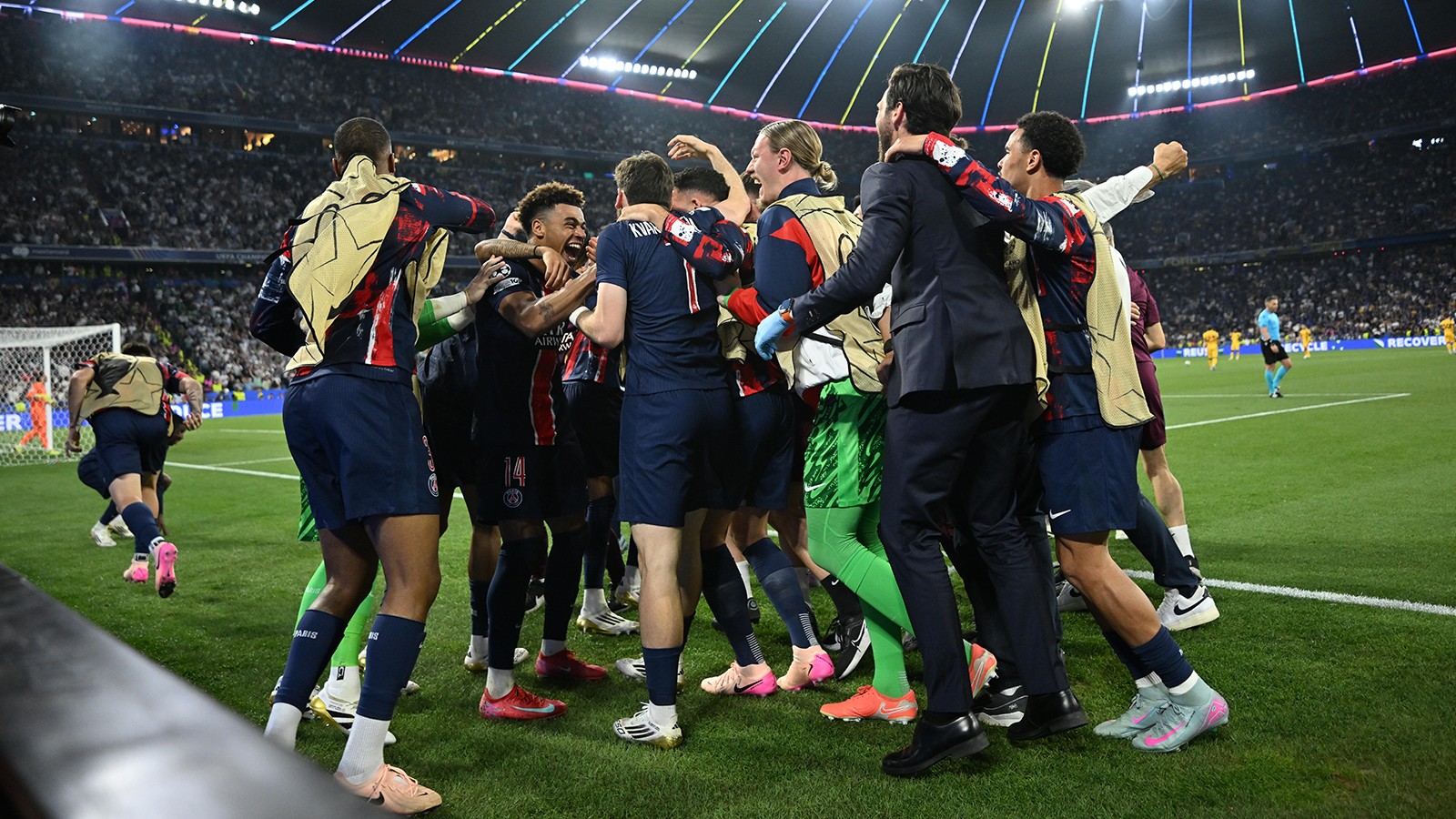 Paris'ten Avrupa'ya futbol dersi: PSG İnter'i ezdi geçti 4 520415