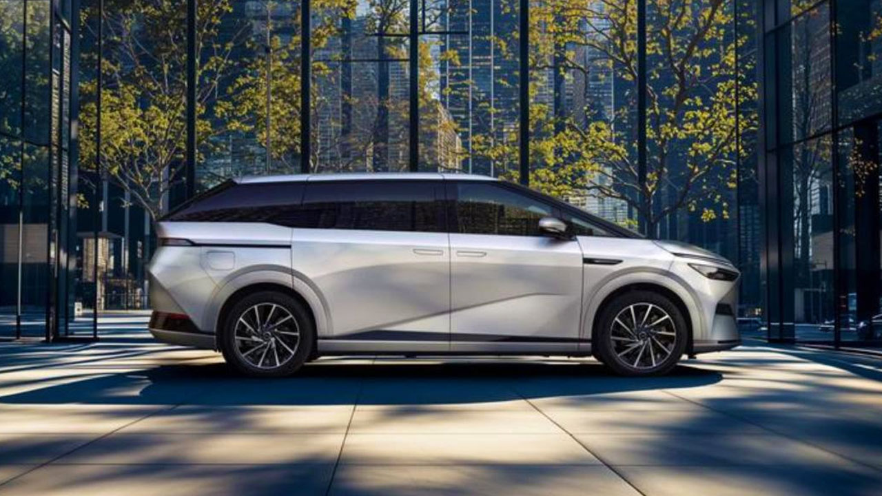 1602km menzil xpeng ilk hibrit mpvsi x9 powerxi tanitti 1