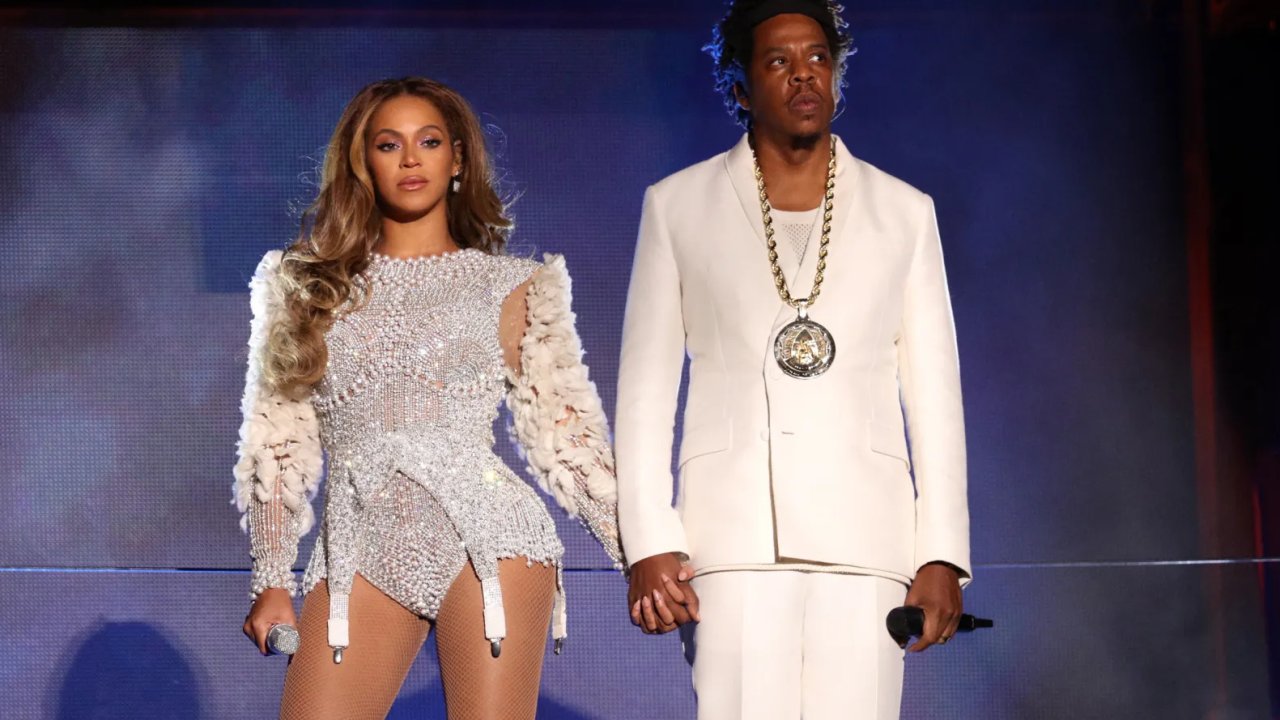 ‘Zengin Yasası’ İşledi! Ünlü Çift Keseyi Açtı, 435 Milyon Liralık Alım! 5 553568