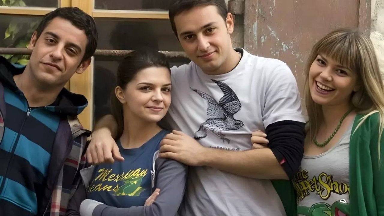 Kavak Yelleri Senaristinden Yıllar Sonra Çarpıcı Çıkış: Midem Bulanınca Diziyi Bıraktım! 6 555730