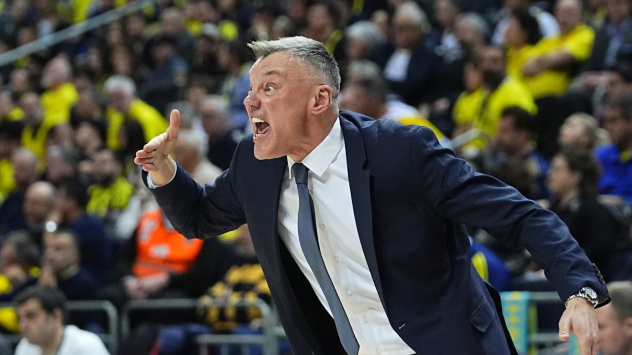 Fenerbahçe, Dubai’de Mahsur Kalan 4 İsim Hakkında Açıklama Yaptı! 6 555854