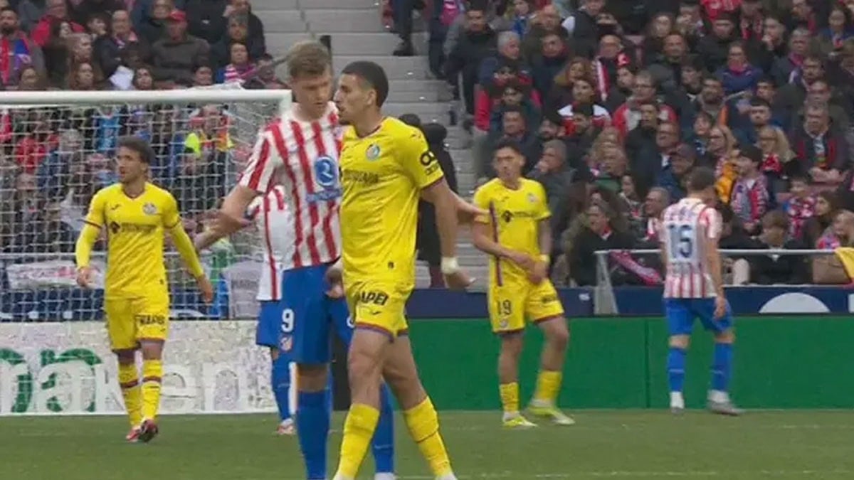 La Liga’da olay an! Sörloth’un cinsel organına yapılan müdahale sonrası kırmızı kart çıktı 2 556312