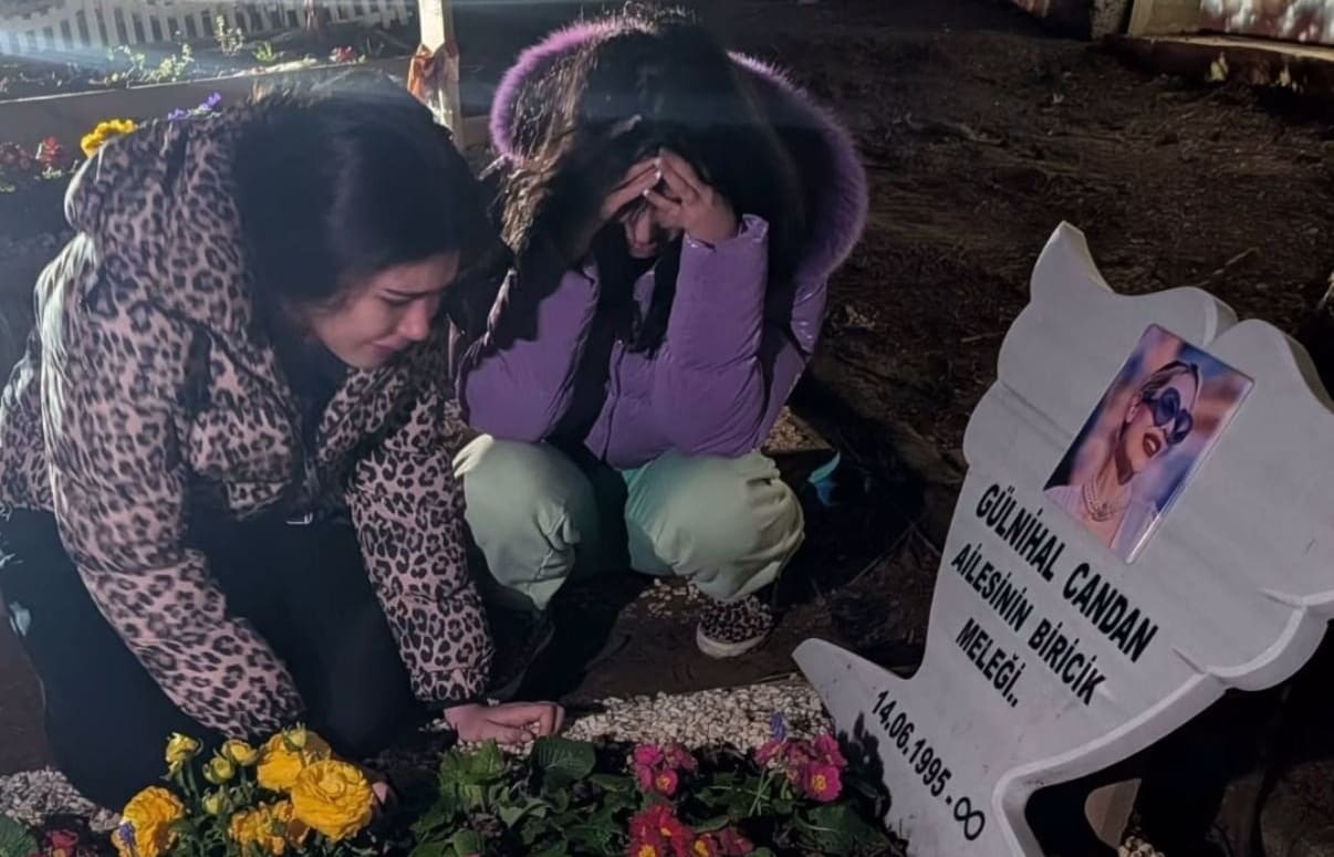 Candan kardeşlerden duygusal ziyaret! Mezar başında gözyaşları sel oldu 2 556962