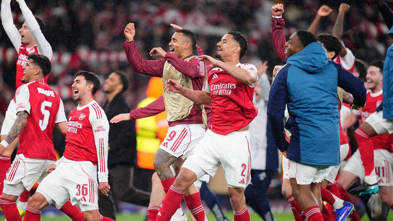 22 yıllık hasret sona erdi! Arsenal, Premier Lig şampiyonu oldu 5 559196