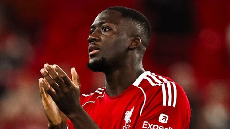 Liverpool'da flaş ayrılık! Yıldız savunmacı takıma veda etti 1 559797