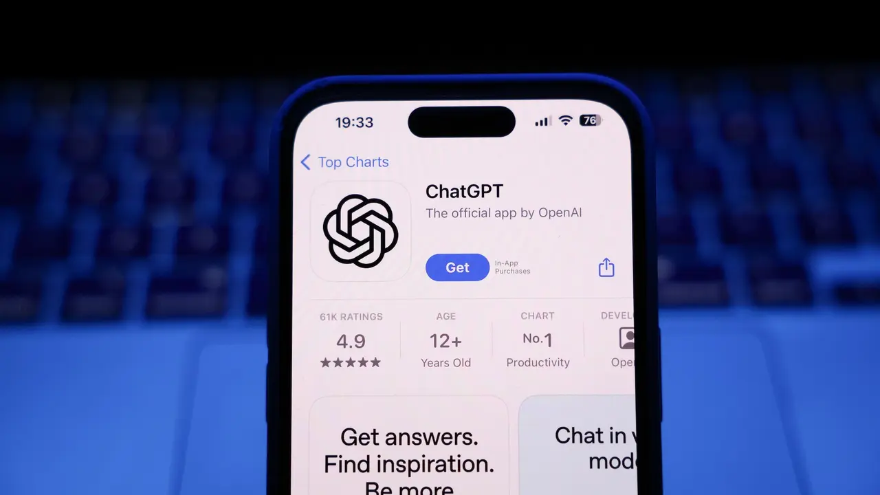 ChatGPT'nin Pabucu Dama Atılıyor - ShiftDelete.Net 5 chatgpt nin pazar payi ilk kez yuzde 50 nin altina dustu.webp