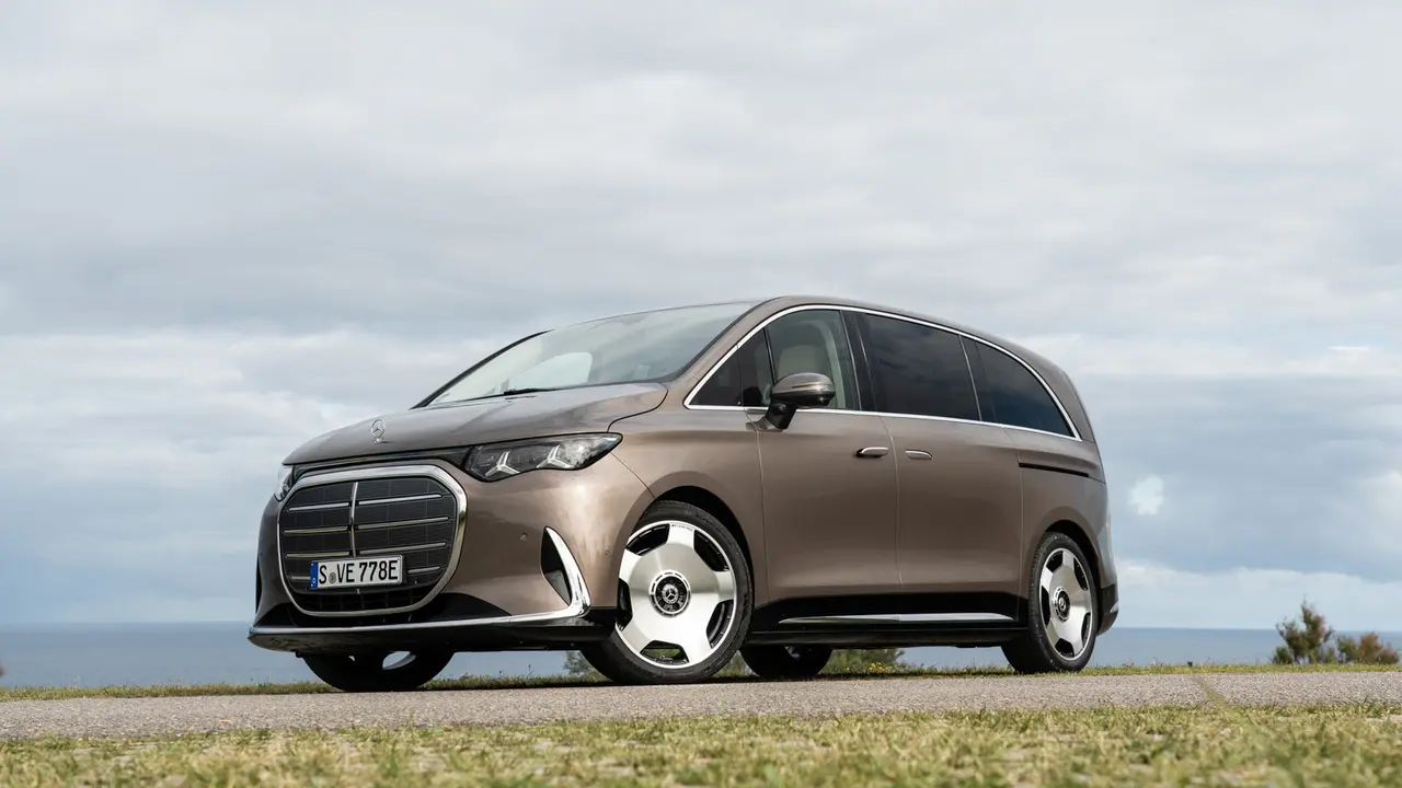 Mercedes-Benz VLE 2028: Tekerlekler Üzerindeki 8K Sinema Deneyimi 13 mercedes benz vle 2028 tekerlekler uzerindeki 8k sinema deneyimi.webp