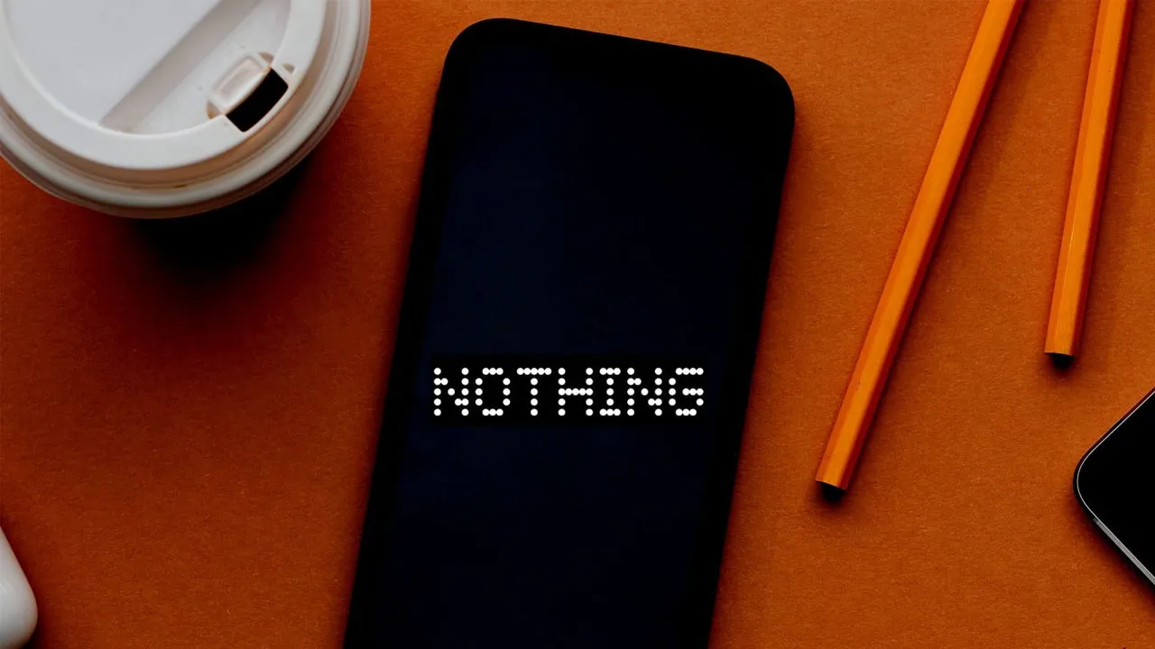 Nothing Phone (1) için Yazılım Desteği Resmen Sona Erdi 4 Nothing Phone 1 hakkinda yeni detaylar ortaya cikti.webp
